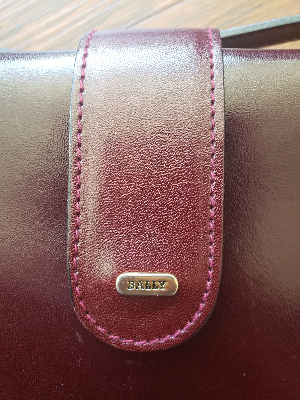 Bally Burgundy Leather Crossbody Bag Vintage Retro Quiet Luxury Designer - Picture 4 of 4